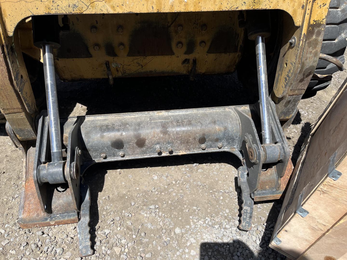 ./imagenes/INVOICE/2019/18065/MINICARGADOR CATERPILLAR 272C (13).JPG